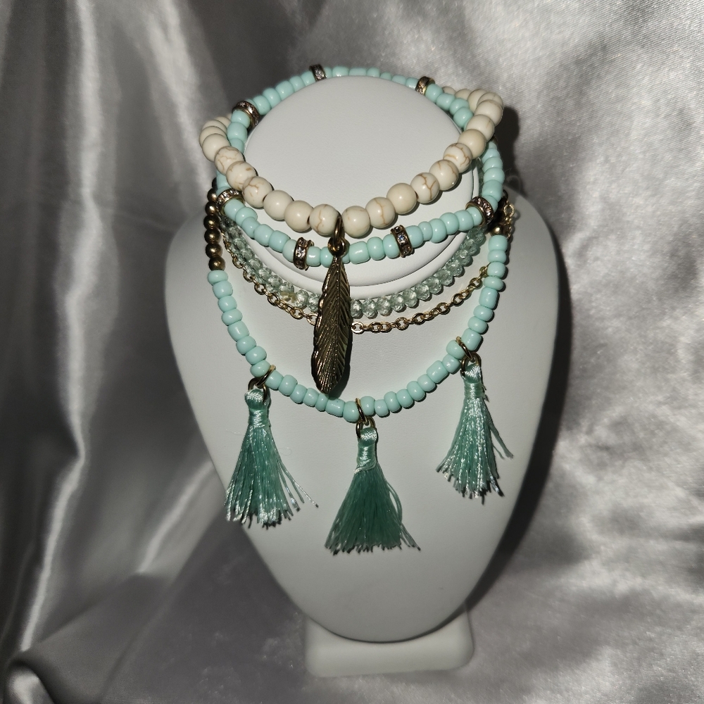 🔥Twenty (20) Random Bracelets Set - Picture 4 of 5